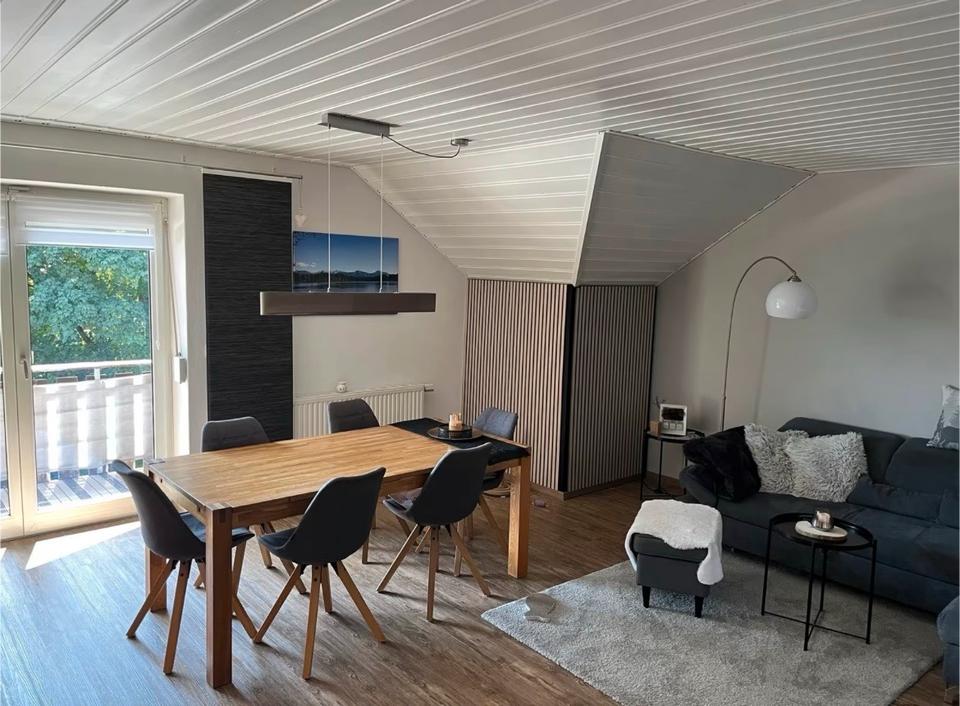 Thumbnail-Provisionsfrei! 4-Zimmer-Wohnung mit eigenem Garten, Doppelgarage