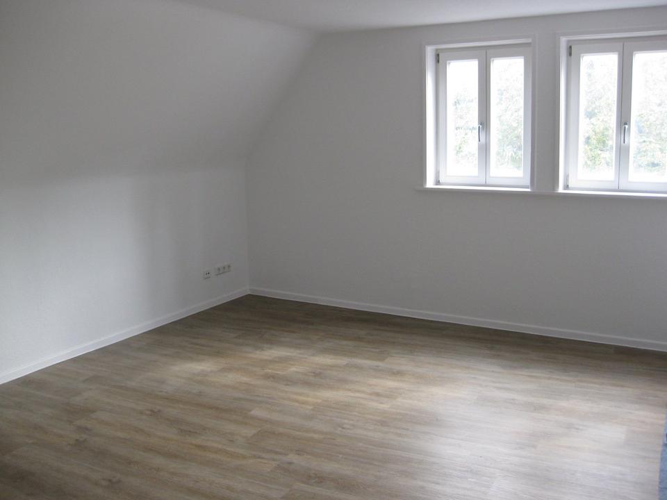 Thumbnail-- 4-Zimmer-Wohnung mit EBK in der Fußgängerzone -