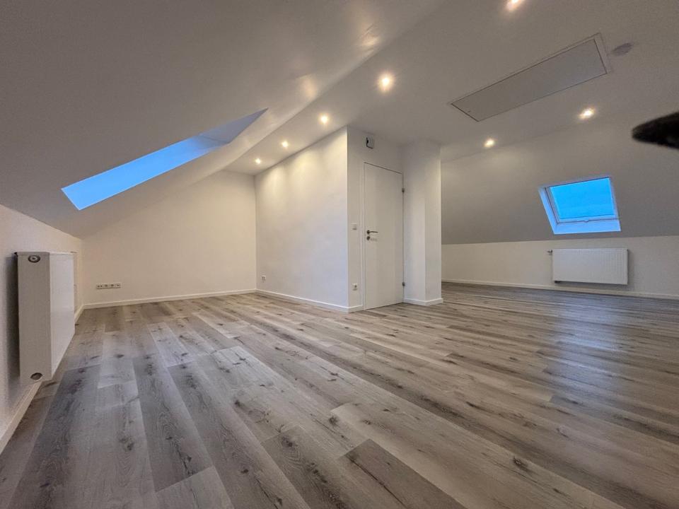 Thumbnail-Schönes sonniges Reihenhaus 4,5 Zimmern Frankfurt Nieder-Eschbach