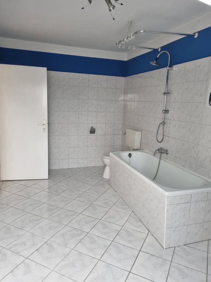 Thumbnail-große Wohnung im Dachgeschoss - Steffensweg - zentral