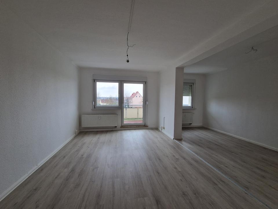 Thumbnail-300 Euro Gutschein bis 31.12.2025***Geräumige 3-Zimmer-Wohnung mit Tageslichtbad und Balkon!