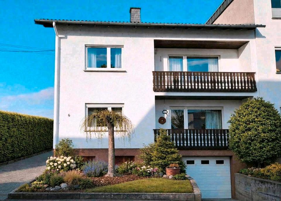 Thumbnail-Ein- Zwei-Familien-Haus im Ortskern von Elz