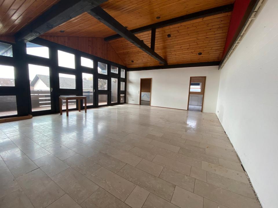Thumbnail-Ihr neues Zuhause - 3 Zimmer in der 2. Etage mit Balkon!