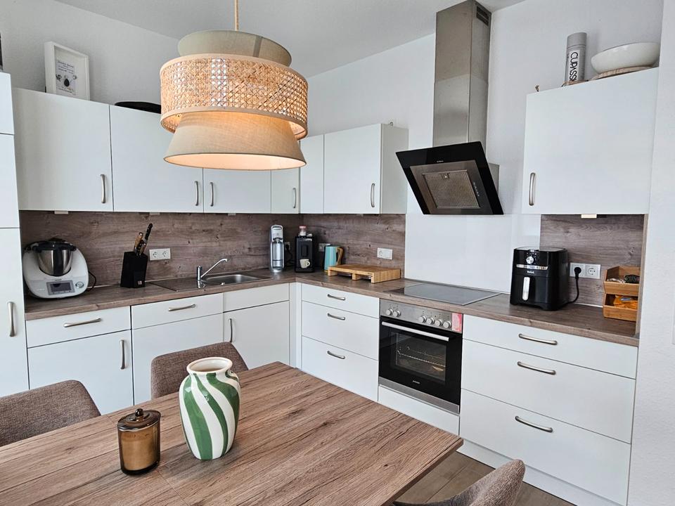 Thumbnail-2 Etagen: Schöne Wohnung mit 4 ZKB mit moderner EBK und Balkon in zentraler Lage!