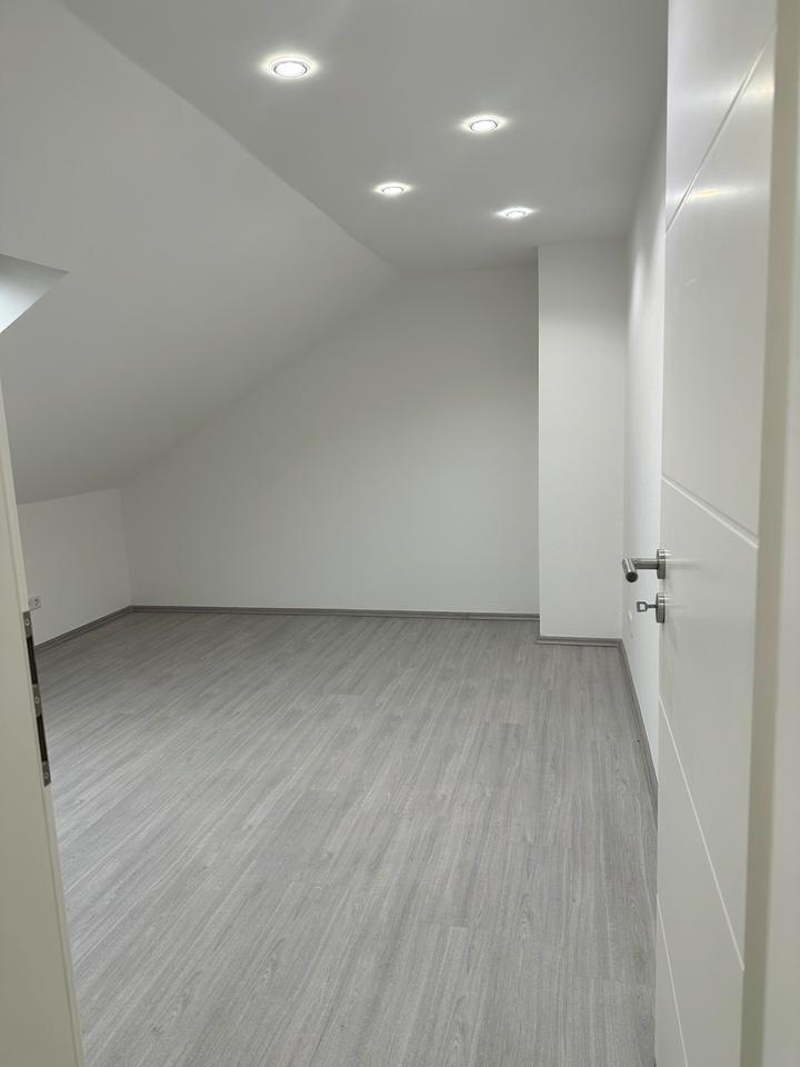 Thumbnail-Dachgeschosswohnung zu vermieten