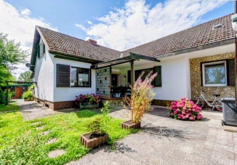 Thumbnail-Einfamilienhaus mit 2 zusätzlichen Wohneinheiten