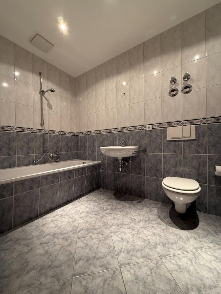 Thumbnail-schöne Zwei-Raum-Wohnung in FrankenbergSa.