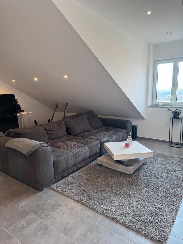 Thumbnail-Helle 2 Zimmer Wohnung mit Balkon in Deggendorf Deggenau