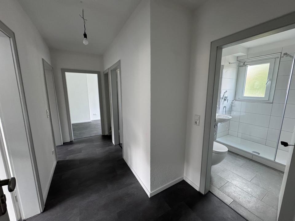 Thumbnail-Moderne- & Kernsanierte 3 Zimmerwohnung inkl. neue Einbauküche