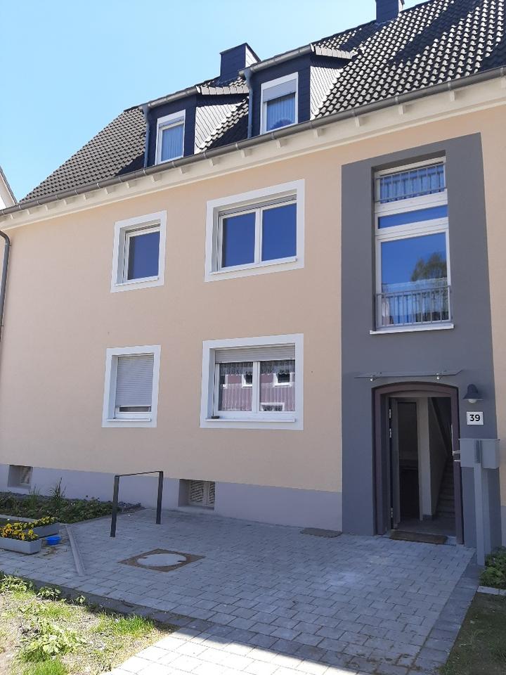 Thumbnail-Bei VIVAWEST die Sonnenstrahlen auf dem eigenen Balkon genießen.