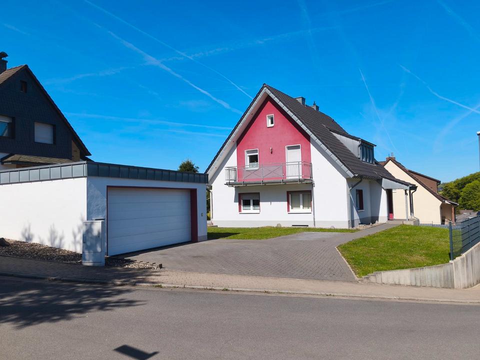 Thumbnail-Gepflegtes freistehendes Zweifamilienhaus in Kürten Dürscheid