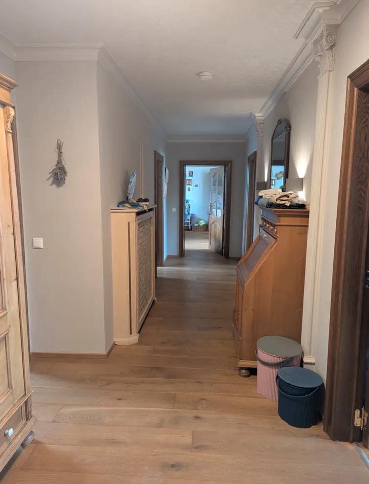 Thumbnail-Dachgeschosswohnung mit Balkon - 110m - 4 Zimmer ab 01.07