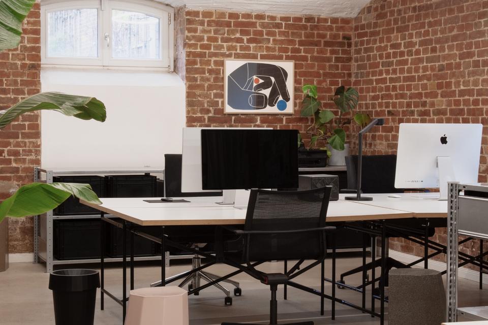Thumbnail-Co-Working Studio ArbeitsplatzSchreibtisch