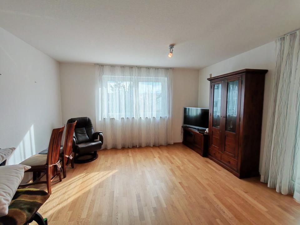 Thumbnail-4-Zimmer-Wohnung im 2. OG mit Balkon, Aufzug und Wintergarten