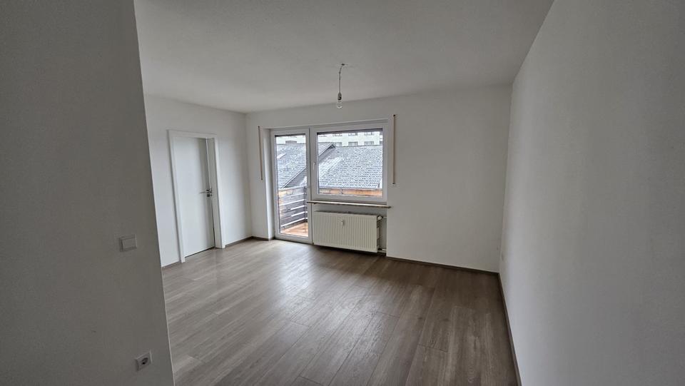 Thumbnail-Attraktives Apartment -1,5 Zimmer - mit großem BalkonStellplatz