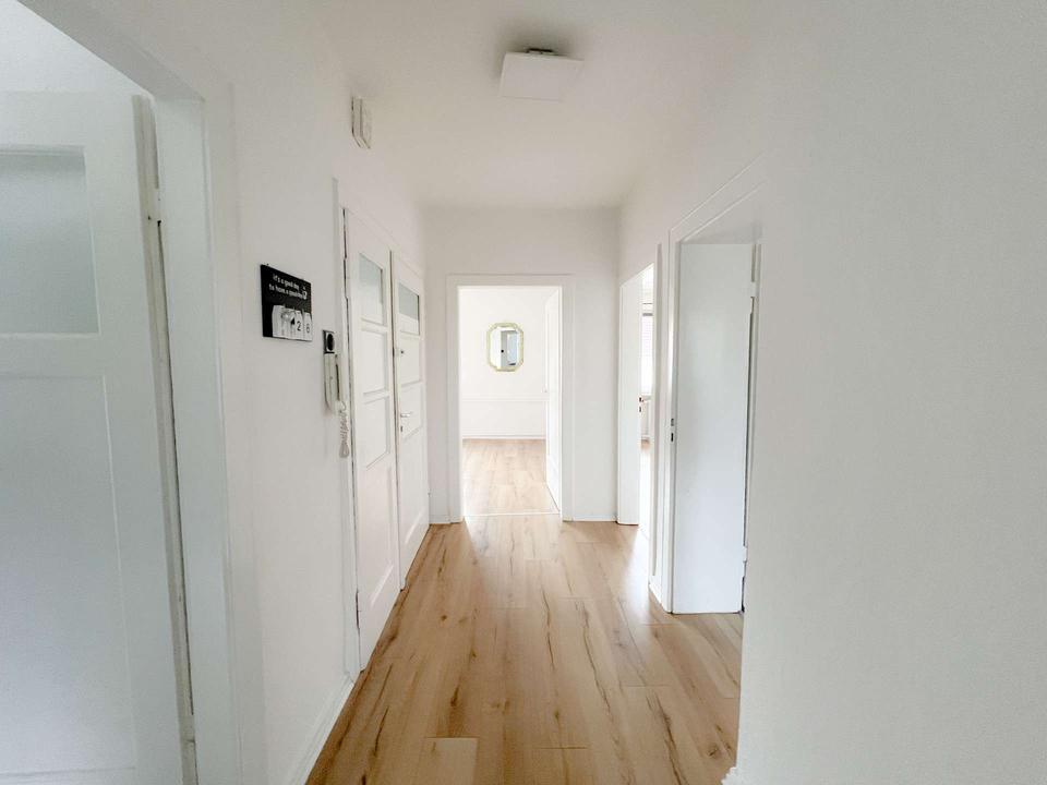 Thumbnail-3-Zimmer-Wohnung mit Wintergarten & Einbauküche – sofort bezugsfrei