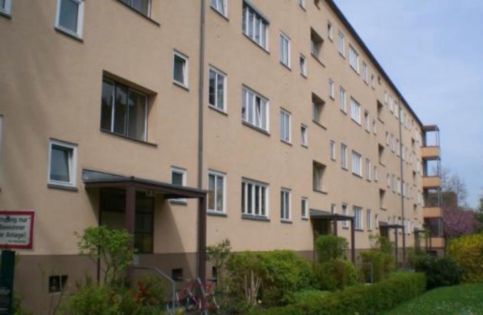 Thumbnail-Renovierungsbedürftige 2,5 Zimmerwohnung in Steglitz