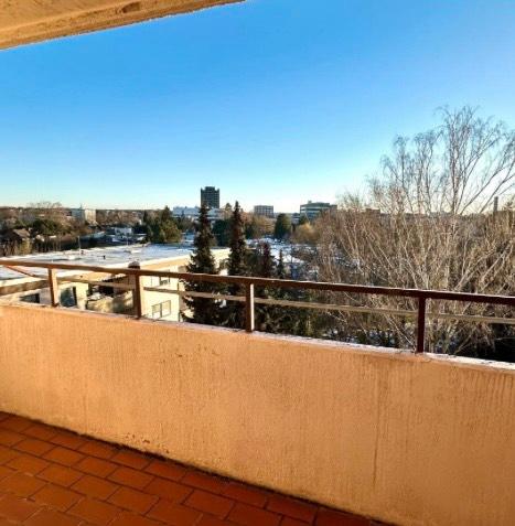 Thumbnail-2-Zimmer Wohnung mit tollem Ausblick Besichtigungen ab sofort