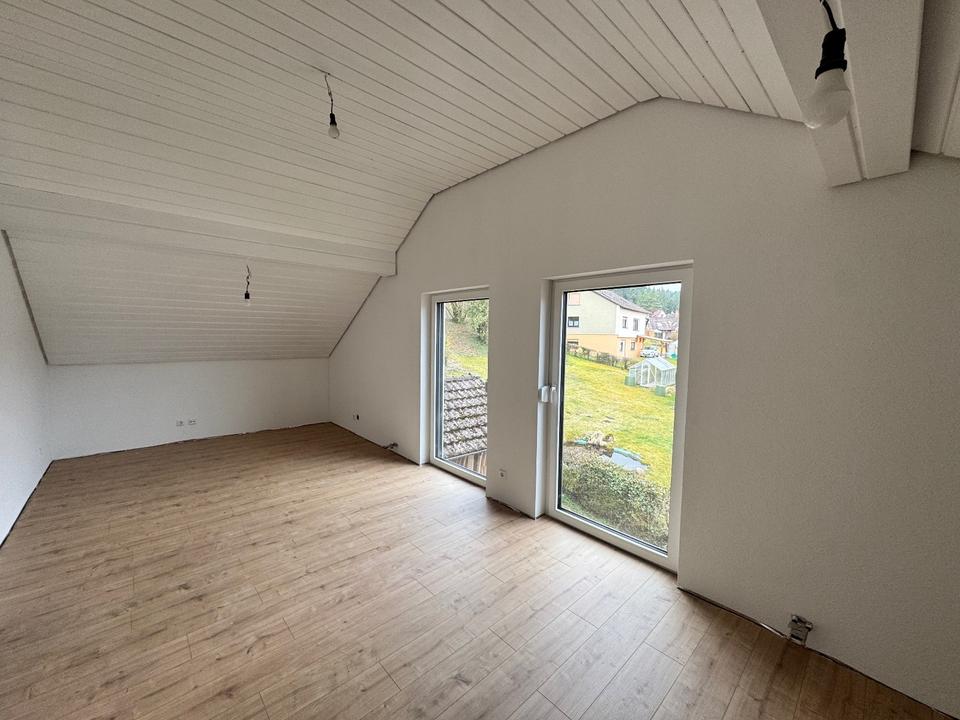 Thumbnail-Erstbezug nach Sanierung - Moderne 3,5-Zimmer Dachgeschosswohnung