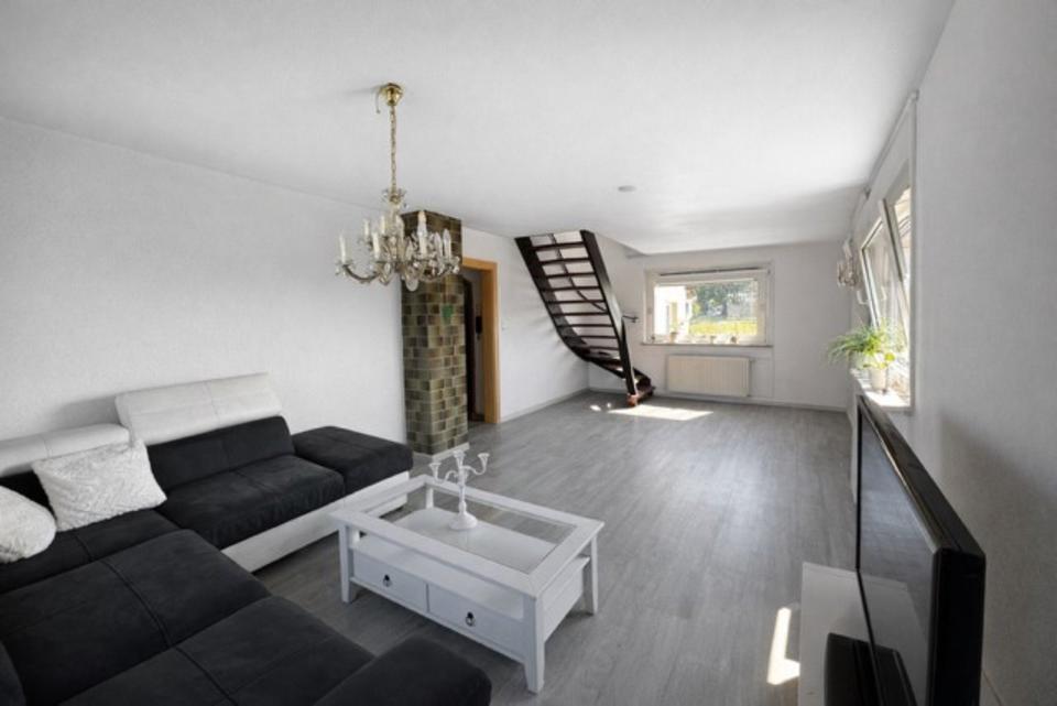 Thumbnail-Helle 5 Zimmer Maisonette-Wohnung in Taunusstein