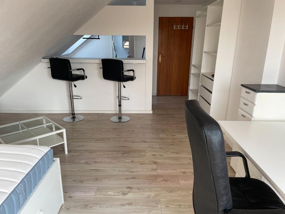 Thumbnail-Charmante, modernisierte Ein-Zimmer-Dachgeschosswohnung in Toplag