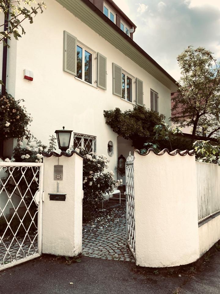 Thumbnail-Villa Haus groß hell zentral Augsburg Göggingen Altbau Garten EFH