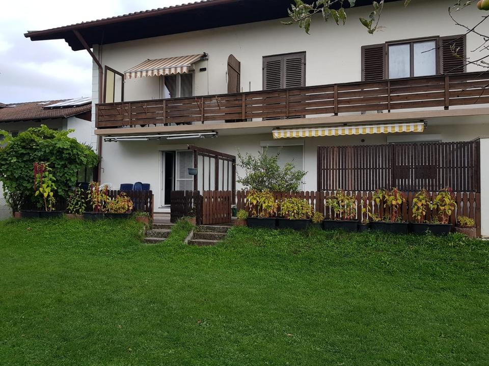 Thumbnail-2 Wohnungen, 103 m², Garten, 2 Terrassen, Hobbyräume, Stellplätze