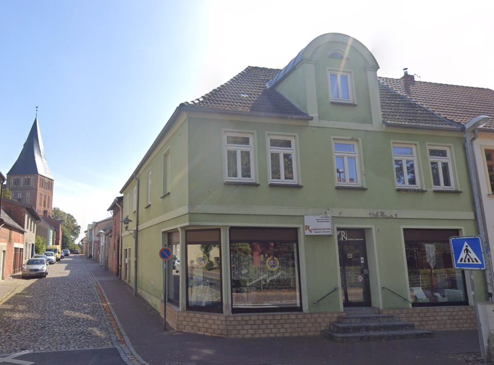 Thumbnail-Wohn- und Geschäftshaus in zentraler Lage in Gnoien zu verkaufen