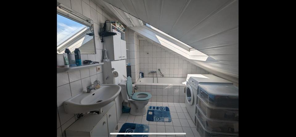 Thumbnail-Zu verkaufen: 35 m² DG-Wohnung in ruhiger Lage – Sinsheim