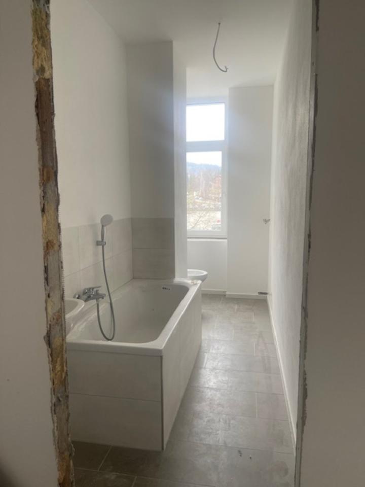 Thumbnail-5-Raum Wohnung mit zwei Bädern in Rodewisch