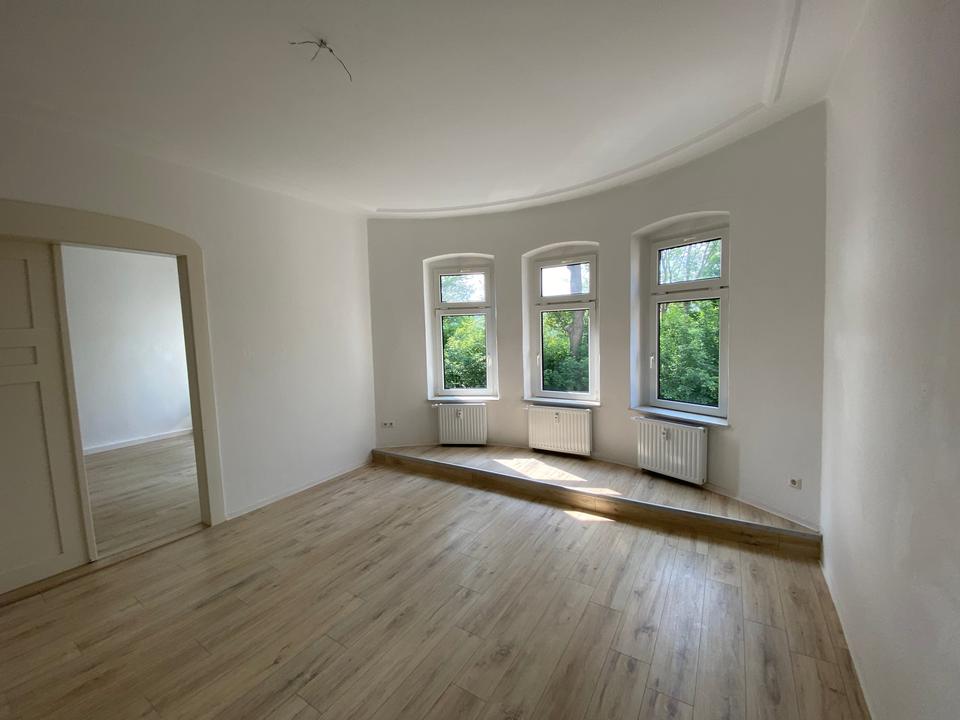 Thumbnail-Geräumige 5-Raum-Wohnung