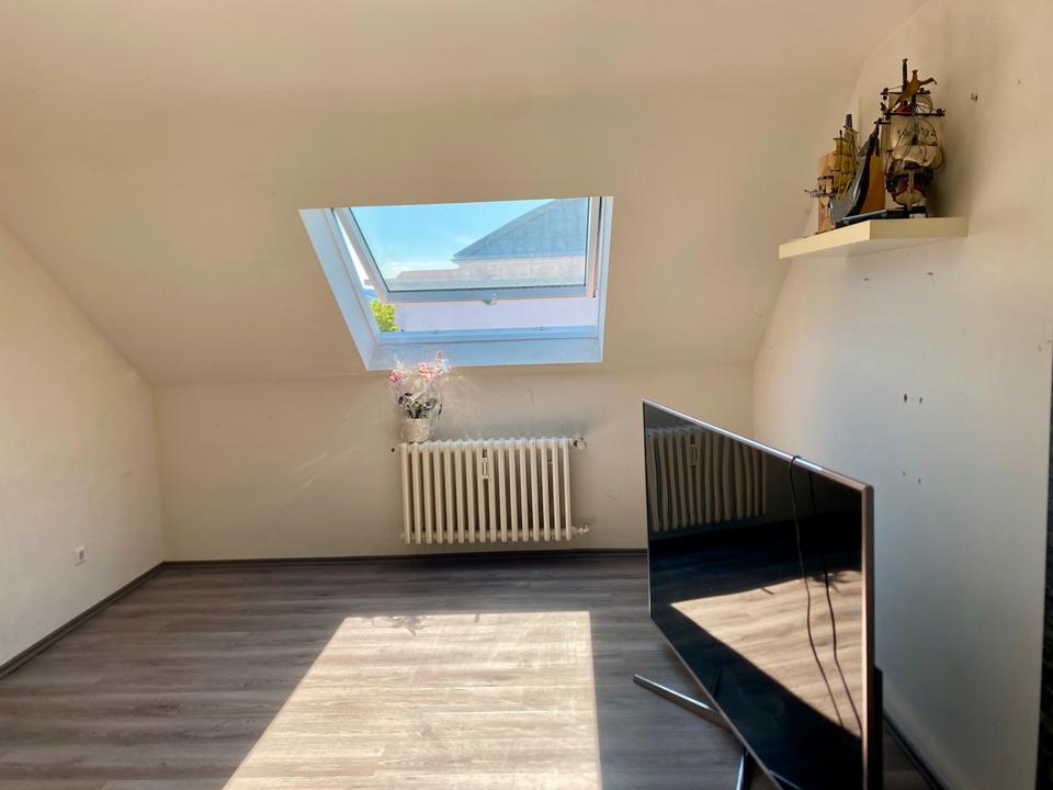 Thumbnail-3 Zimmer- Dachgeschosswohnung ca.75m2