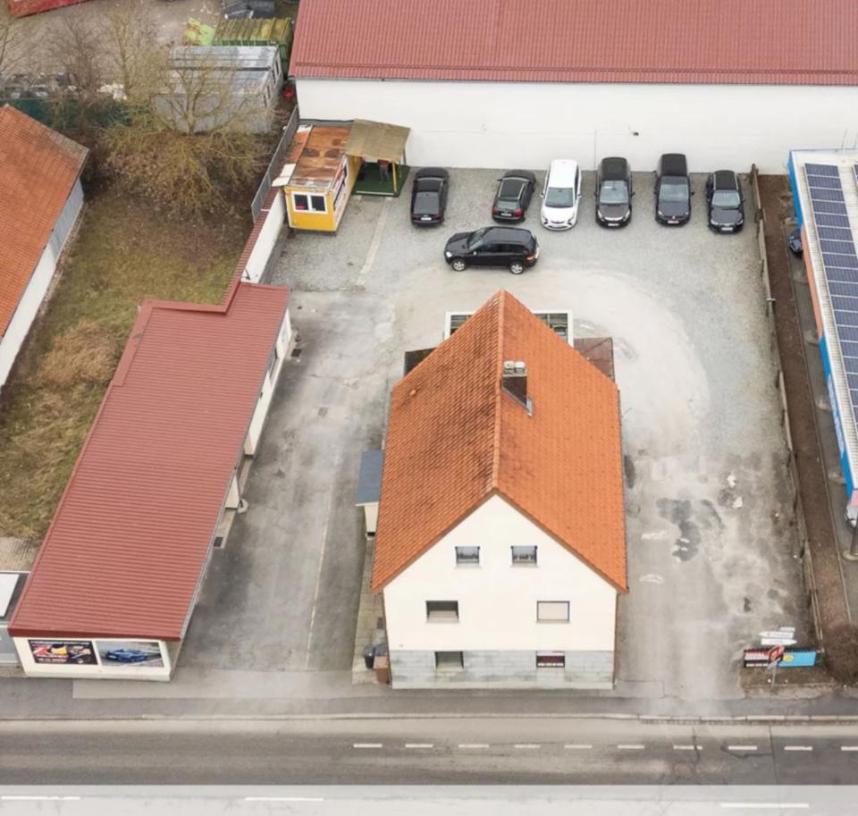 Thumbnail-Mehrfamilienhaus mit KFZ-Platz *7%Rendite*