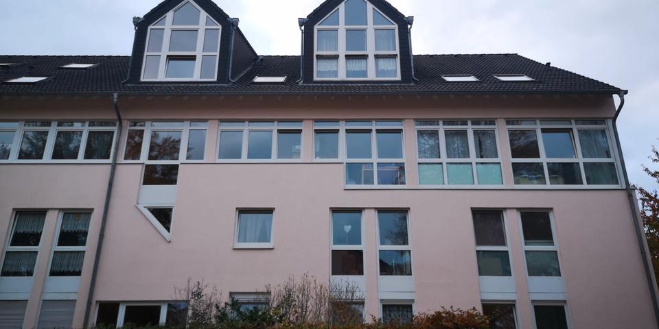 Thumbnail-Helle 2 12 Zimmer DG-Wohnung mit verglastem Giebel in Eschweiler