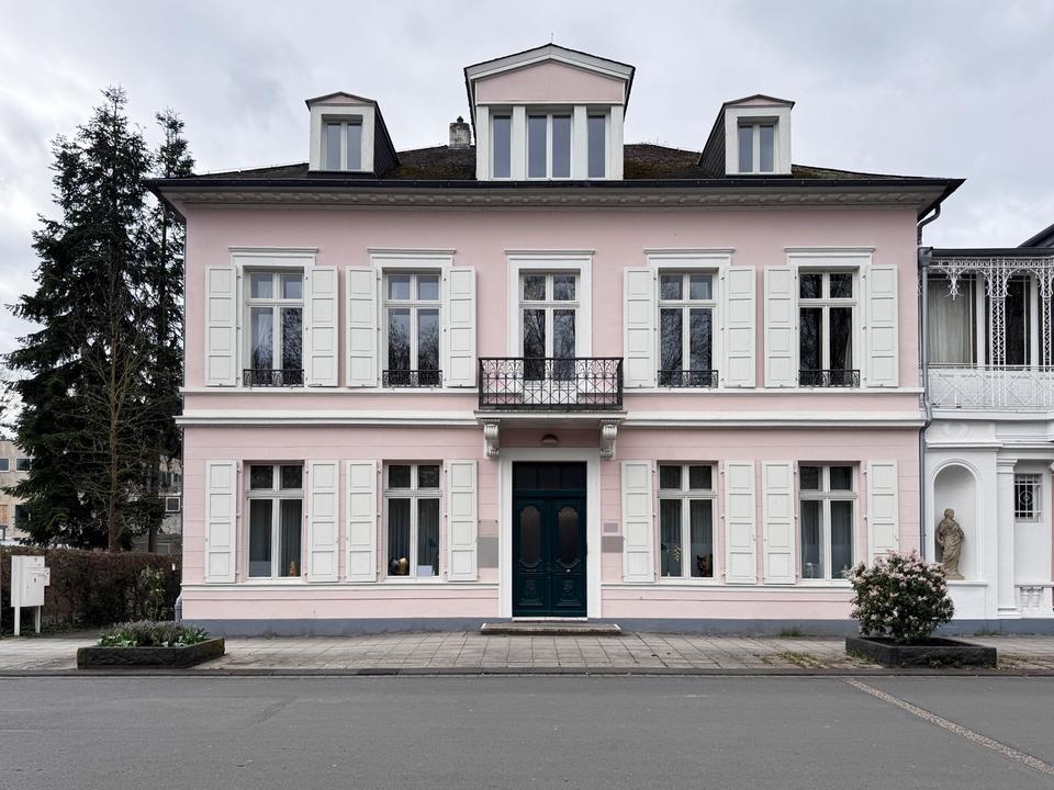 Thumbnail-Repräsentatives Büro in historischer Villa zu vermieten – Bad Godesberg mit Flair