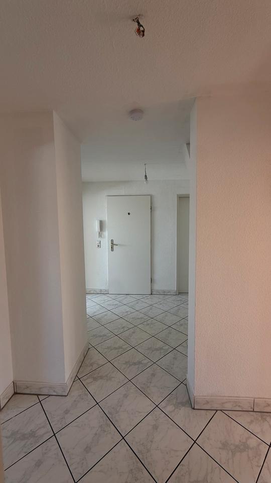 Thumbnail-65 m2 Dachgeschowohnung frisch Renoviert in DO - Asseln 600 Kalt