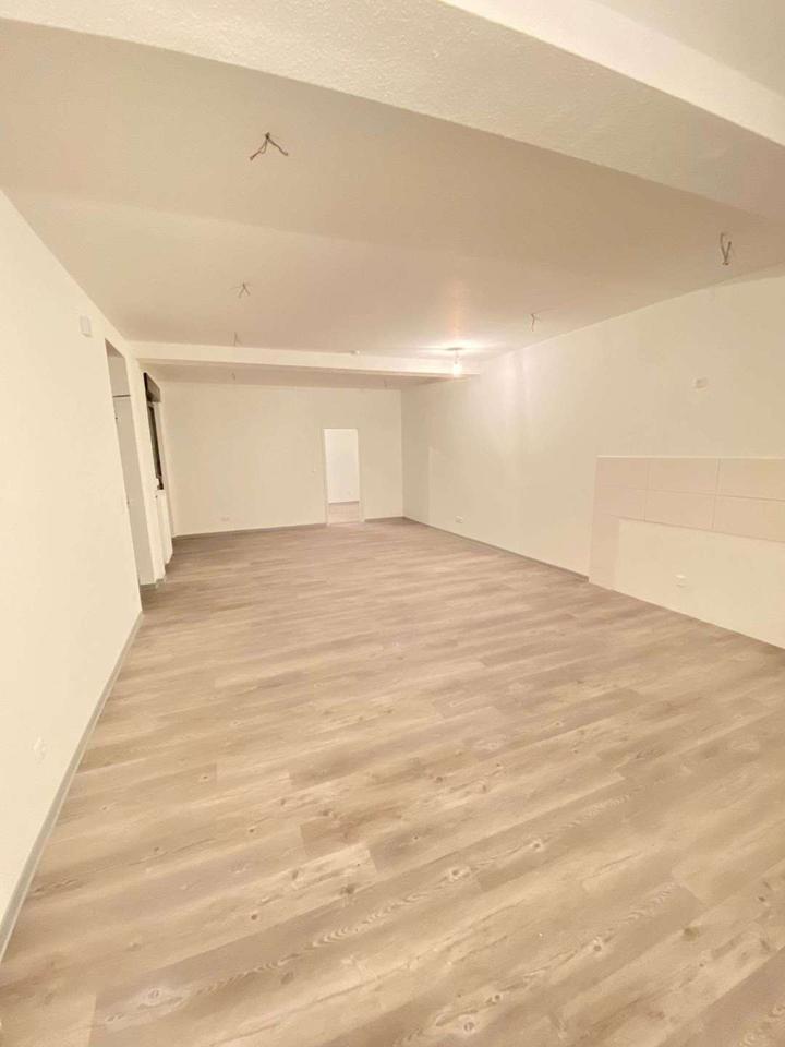 Thumbnail-Großzügig geschnittene 2 Zimmerwohnung in Frankfurt-Höchst