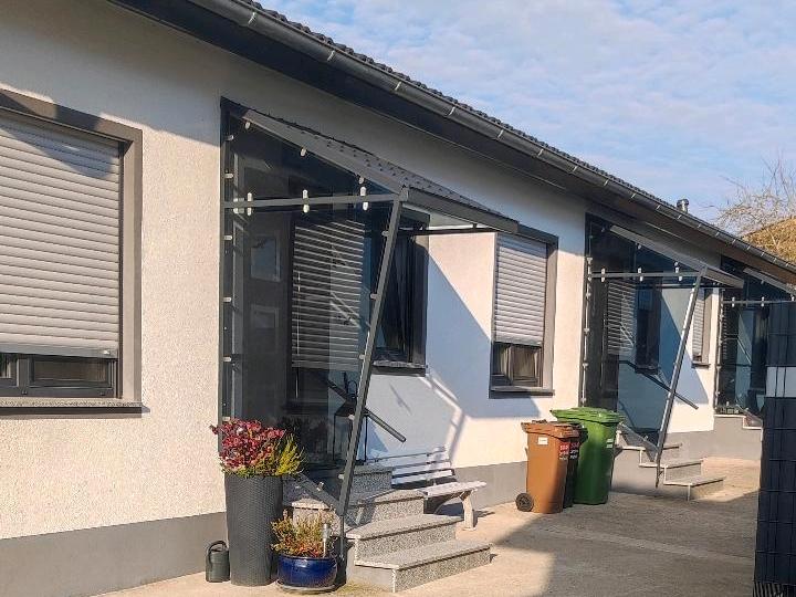 Thumbnail-möbelierte Neubau Wohnung