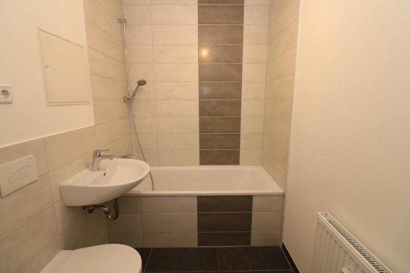 Thumbnail-XXL 3-RW mit großem Wohnzimmer Wanne & Balkon!!!