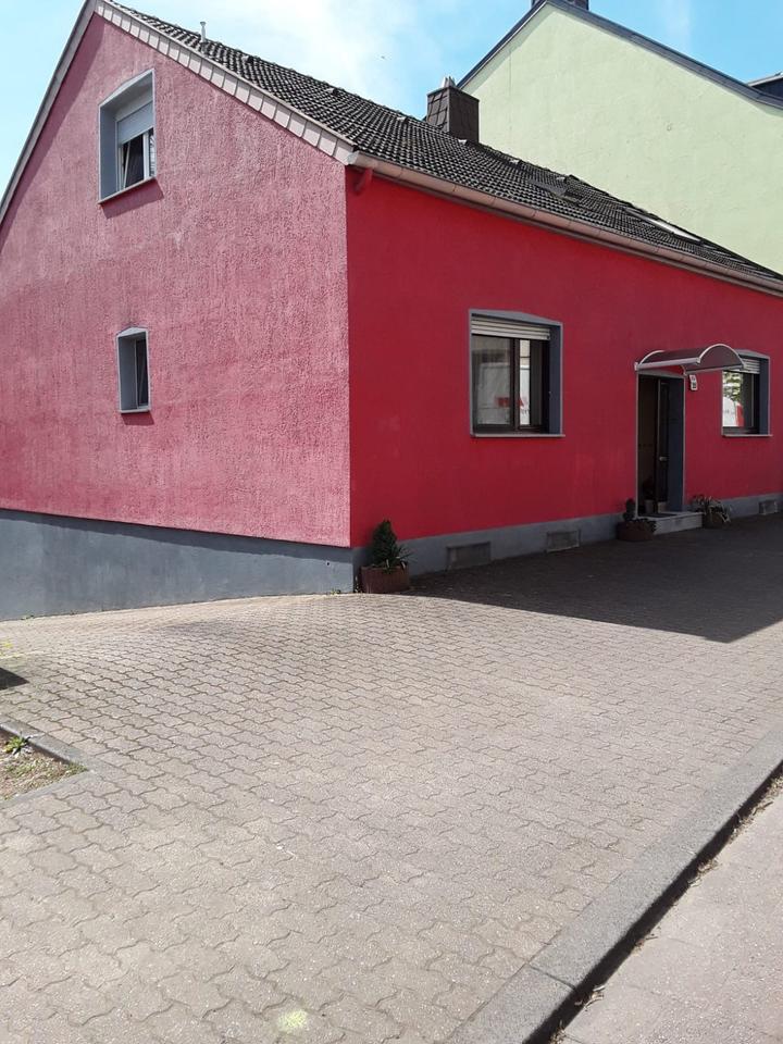 Thumbnail-Großzügiges Ein- bis Zweifamilienhaus in Völklingen Luisenthal