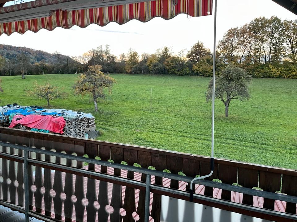 Thumbnail-Frisch renovierte 3-Zi. DG-Whg. in Randlage von Riel.-Worblingen