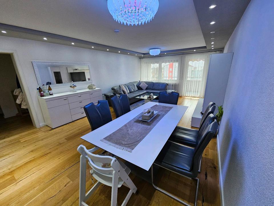 Thumbnail-Gepflegte 4-Zimmer-Wohnung mit Balkon in Neu-Ulm - provisionsfrei