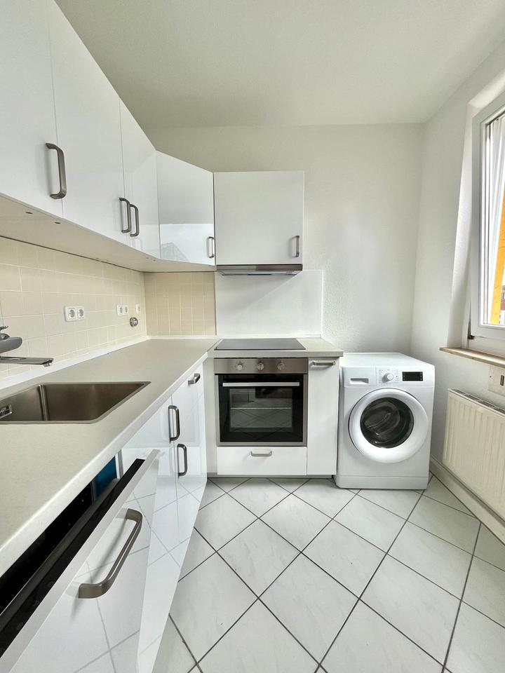 Thumbnail-Erstbezug nach Sanierung! Helle 3-Raum-Wohnung Nähe Prager Straße