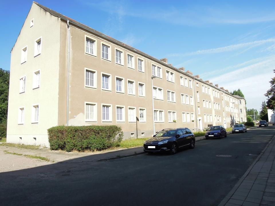 Thumbnail-Geräumige 2 Zimmer Wohnung in Roßlau