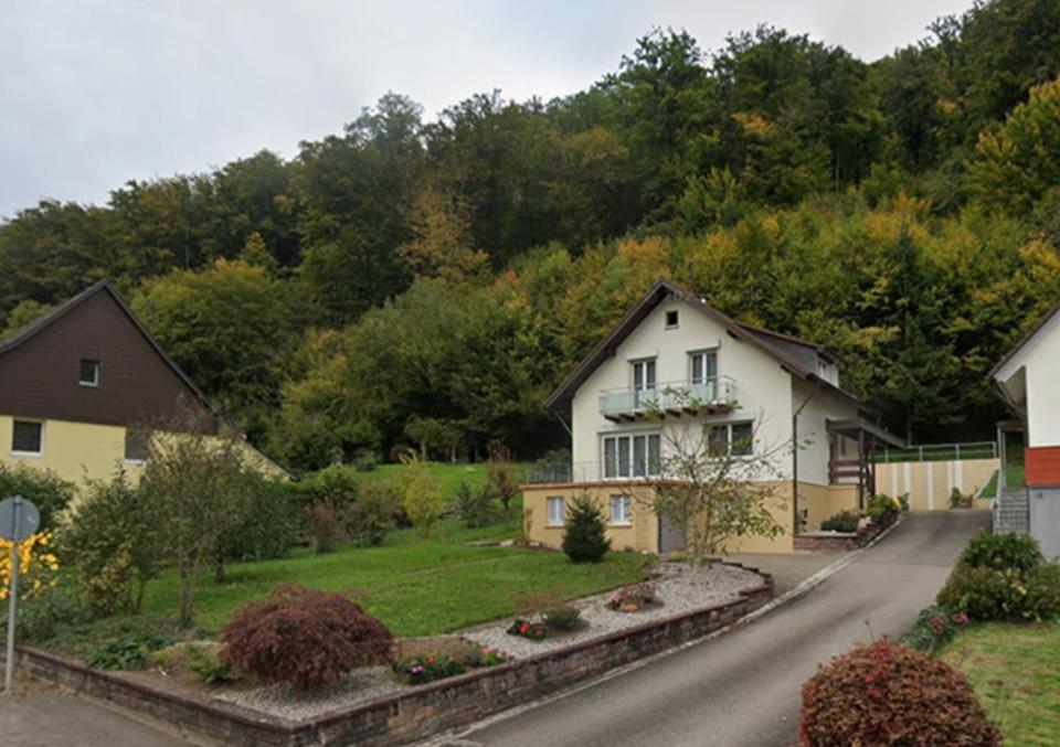 Thumbnail-1-2 Familien-Wohnhaus, freistehend, in Degerfelden