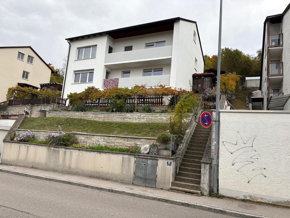 Thumbnail-Dachgeschosswohnung zu Vermieten als WG 3 Zimmer