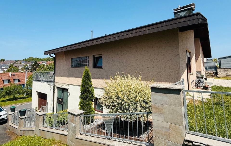 Thumbnail-WOHNEN MIT AUSSICHT - GROßZÜGIGES ZWEIFAMILIENHAUS