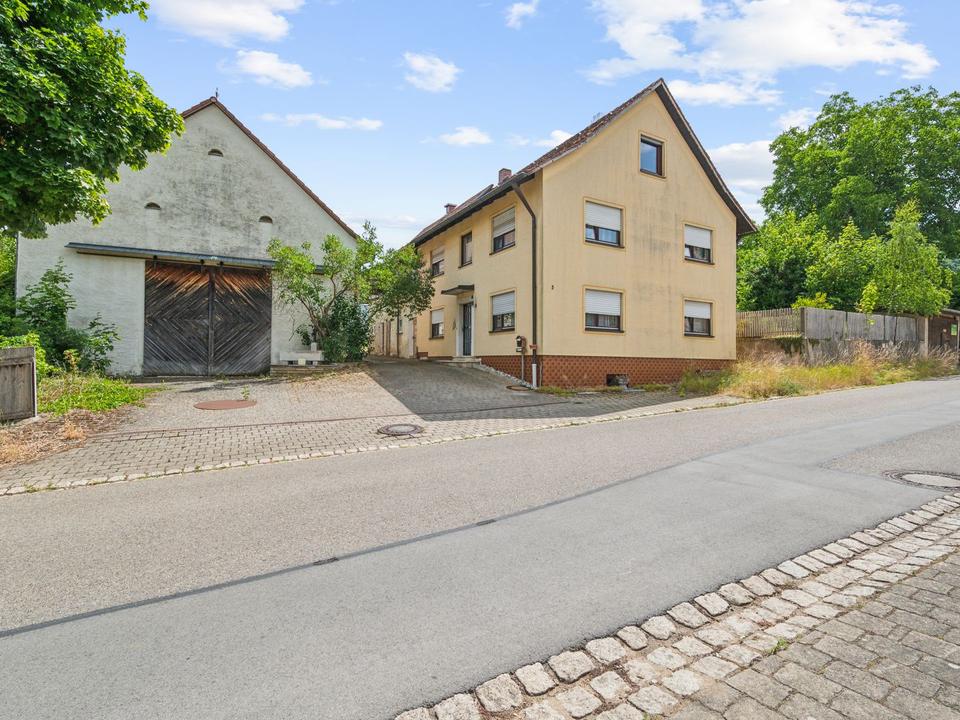 Thumbnail-Mehrfamilienhaus in Wettelsheim