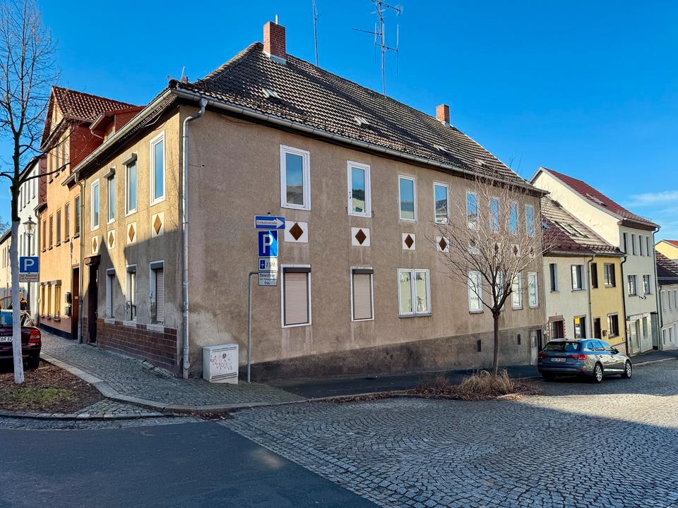 Thumbnail-Mehrfamilienhaus in Pössneck zum Sanieren