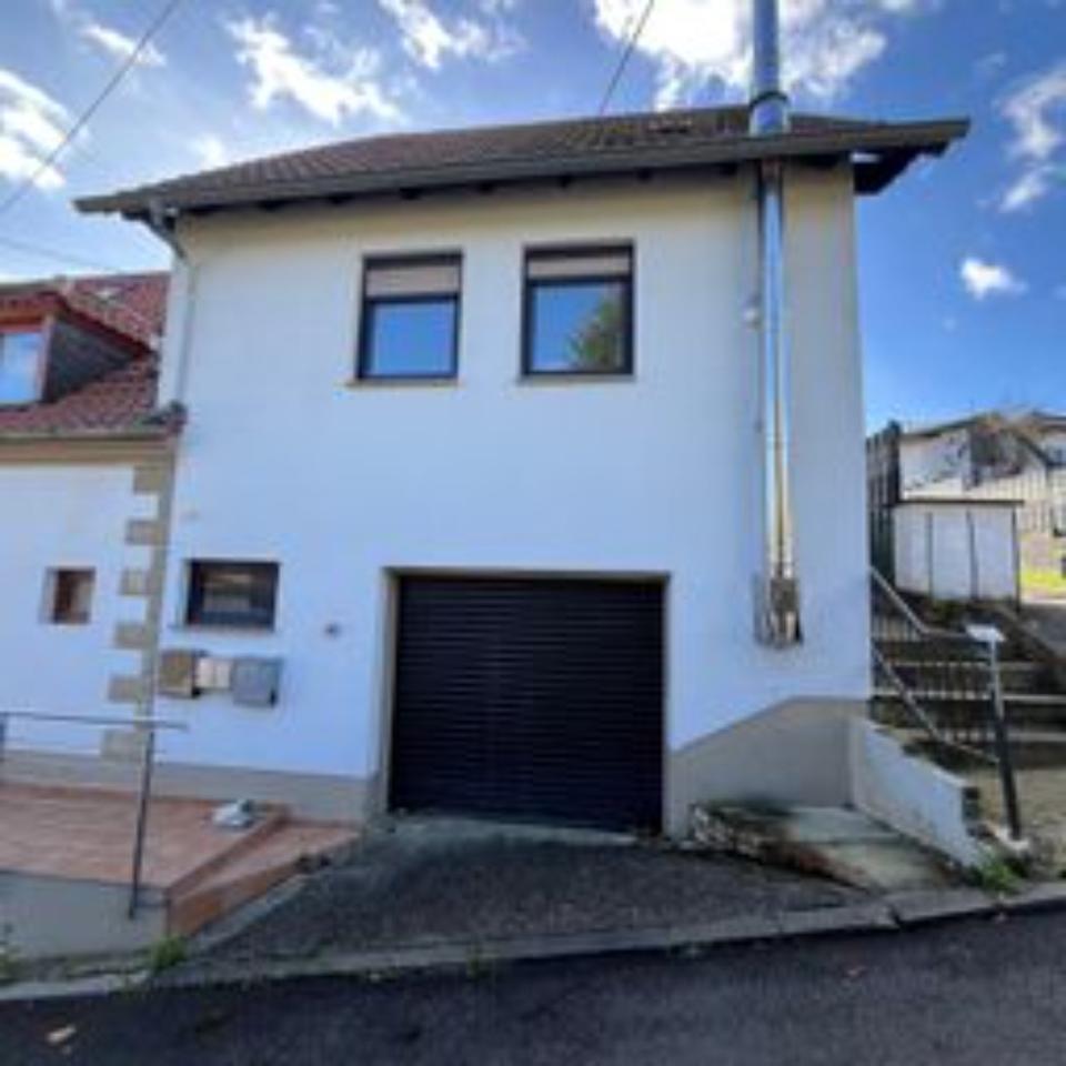 Thumbnail-Einseitig angebautes Einfamilienhaus zu verkaufen